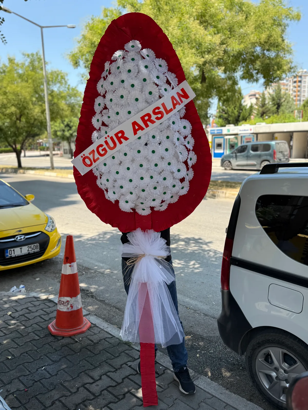 Tekli Yapay Çelenk
